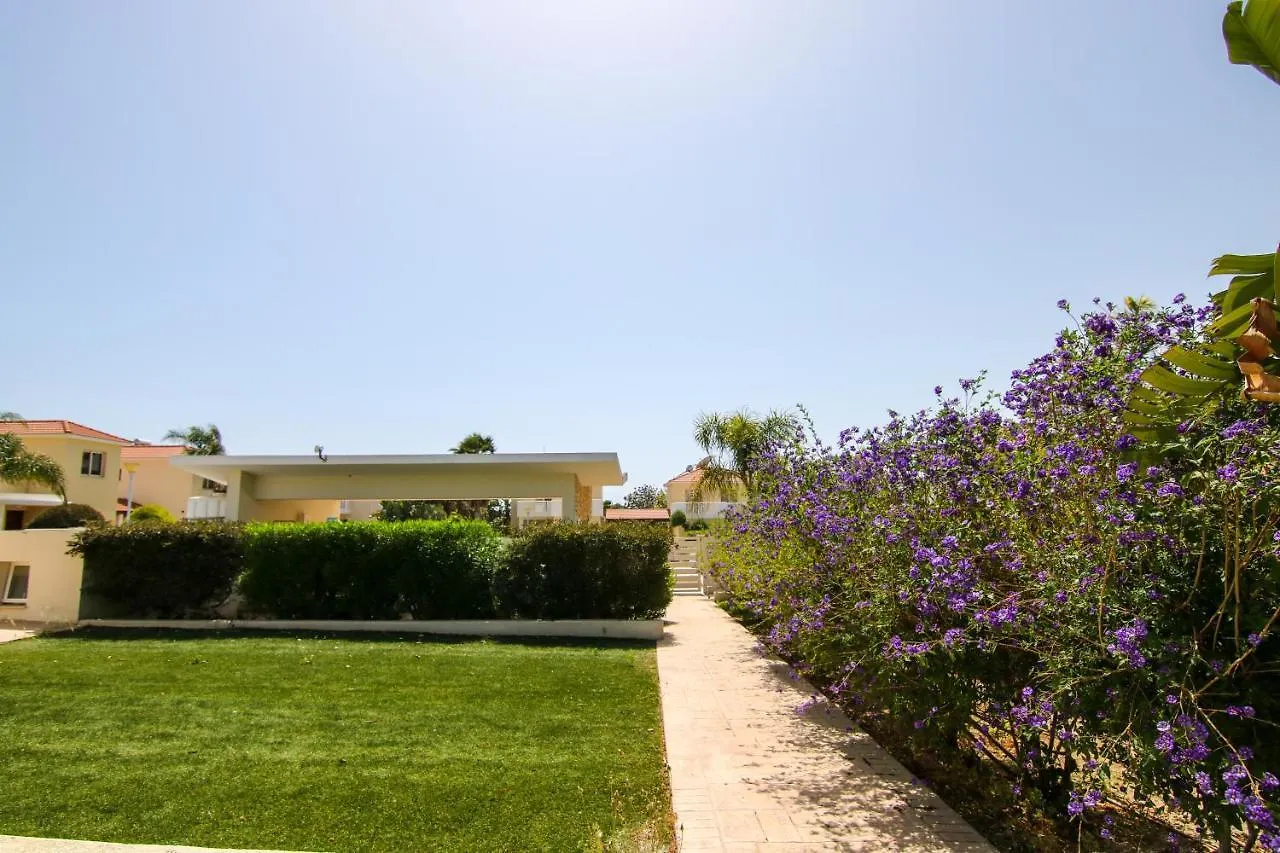 Seaside Luxury Flat Pervolia Apartment Cyprus
